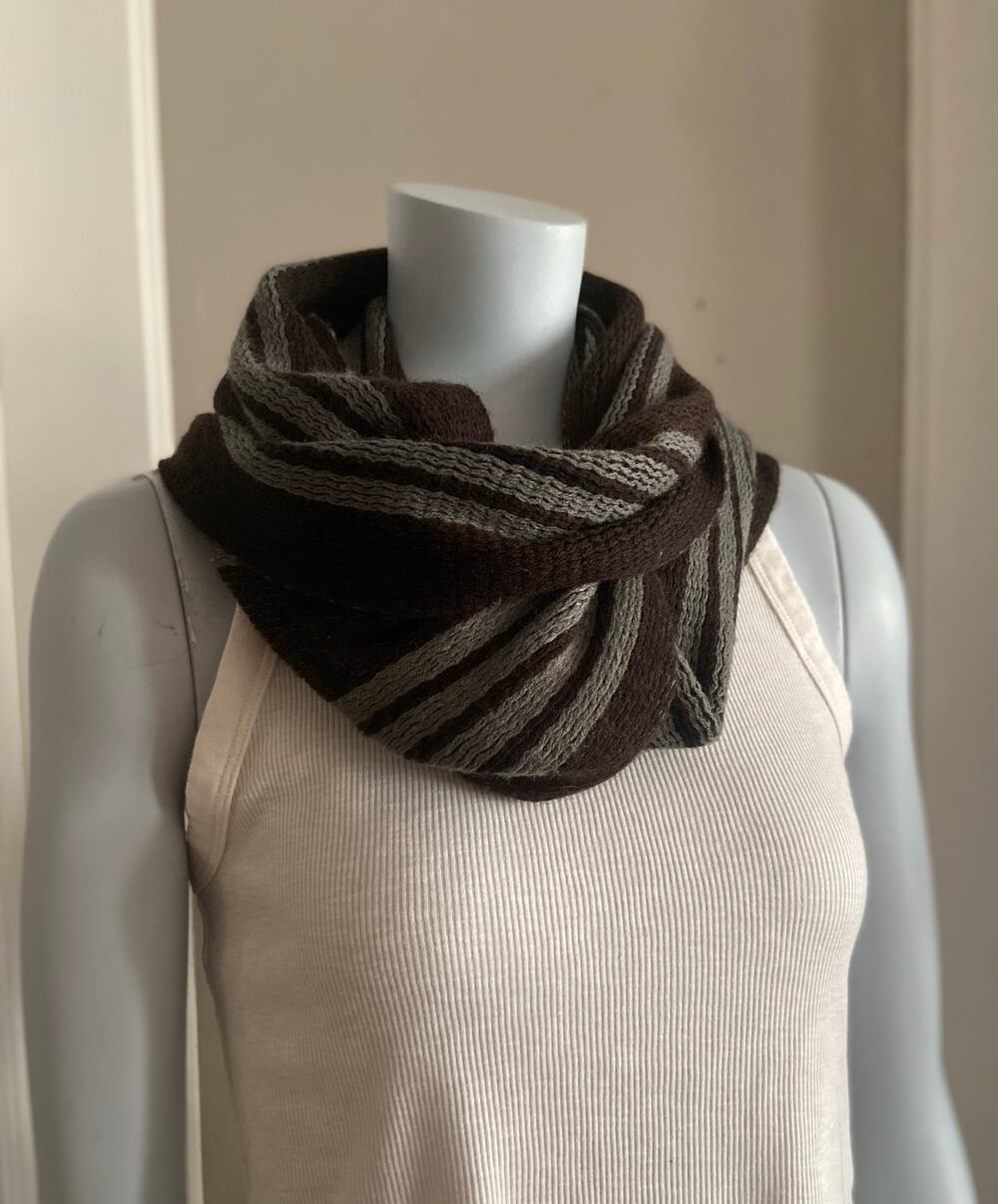 CARNIVAL Brown/Blue Infinity Scarf sz OS